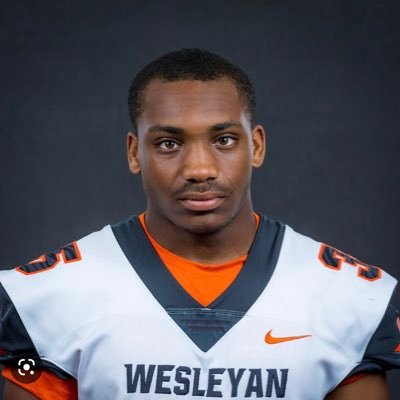 ’2026RB| 6’1” 221 LBS | West Virginia Wesleyan College| GPA: 2.5| Coach Duane Martin | 40: 4.5s Squat: 405 |