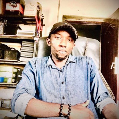 Valchris101's profile picture. Marketing Agency Founder | foodie | xcre8te agency