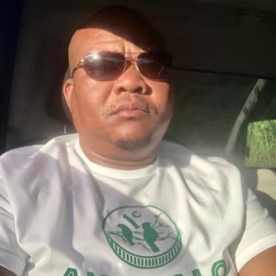 Menzimsom's profile picture. Map your tongue upon your mind.