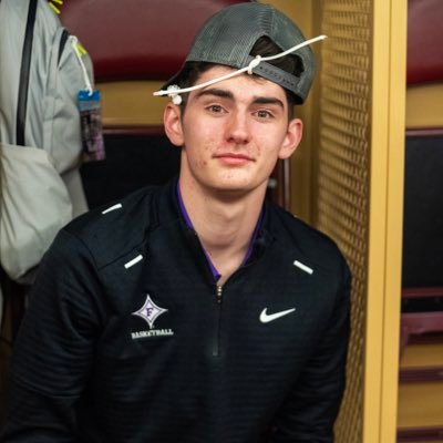 @furmanhoops | head student manager