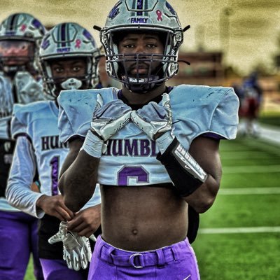 Humble High school-class of 23 (5’9) varsity Rb Gpa•3.45 •40m:4.4