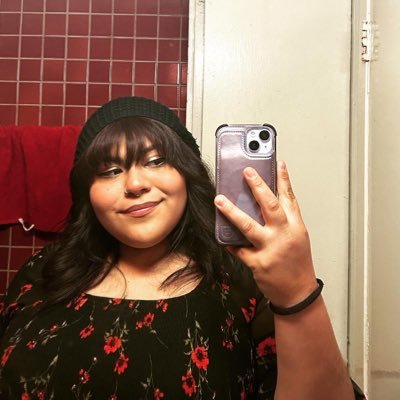 _Jennifer_16's profile picture. 