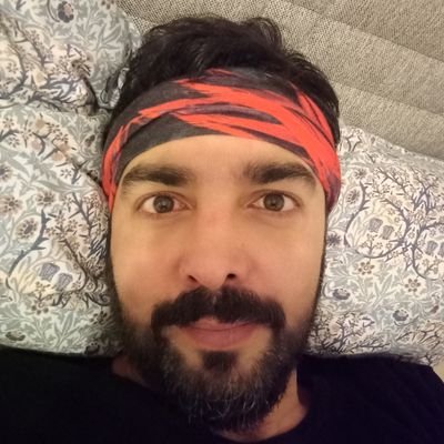 Namarakvas's profile picture. bırakalım bunları...