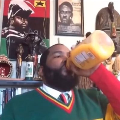 kennybandss's profile picture. chillin