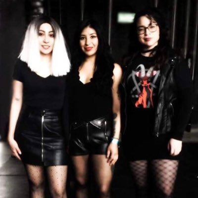 Venussian banda de la CDMX una propuesta de cuatro chicas con influencias completamente diferentes, pero con algo en común…Crear, expresar y plasmar música ✨