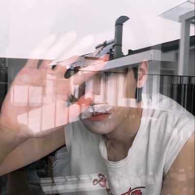 Onism137's profile picture. 