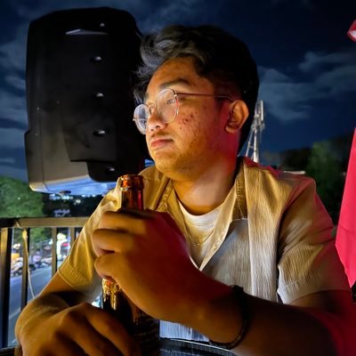 milesfarawayy's profile picture. home is me