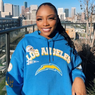 programming manager, @chargers social ⚡️ inglewood native