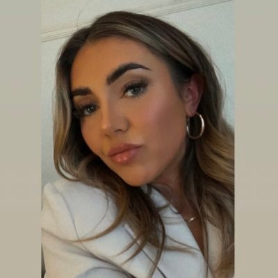 em_ilyjackson's profile picture. 