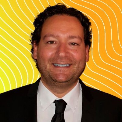 Un sociólogo en el mundo del marketing. Siempre buscando nuevas formas de entender al consumidor para construir las mejores estrategias. #Marketing #Sociología