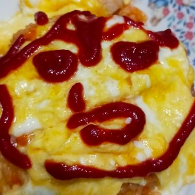 ok_y_ko8's profile picture. 多摩美 油画