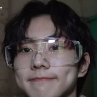pia (@lunarwonwon) 's Twitter Profile