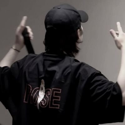 @BTS_twt ♡︎ @FCBarcelona_es
my only love ¡! @SsSsSsSsSebaS 🍓