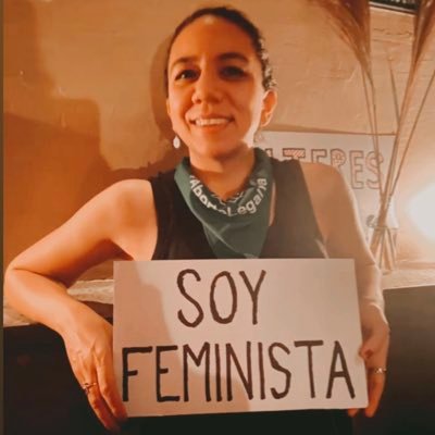 Periodista que ama los temas de género y feminismo tanto como el chismecito. Directora editorial en @chilangocom. Consultora en ONU Mujeres.