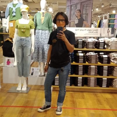 BroFahmiii's profile picture. Every Fall is a chance to Rise / Grow up
|Time Traveler #since1996