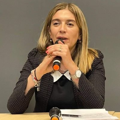 🏛 Diputada Nacional por PBA Evolución. Radical. Mamá de Euge.
Docente y Contadora. La #Educación siempre es prioridad 📚