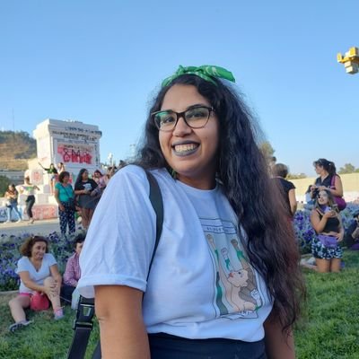 Feminista ✊🏽 | Ingeniera en Biotecnología Ambiental 🌱 | Trabajando por un sistema de conectividad más justo y sustentable en el @MTTChile 🚝📡