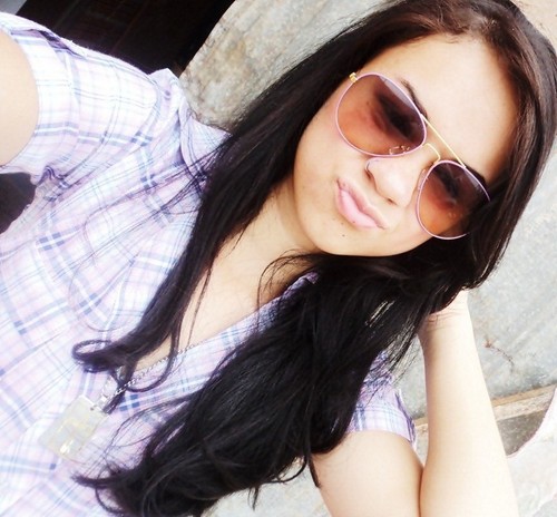 Tenho lado mulher quanto lado menina :B’
sei ser mulher quando precisa e seu encarar a vida como um mundo de sonhos quando necessário !‘ ;*