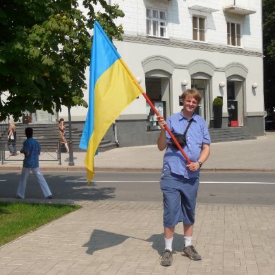 Computer science engineer and teacher 🇨🇭
Pro-FELLA and pro-Ukraine.
Profile picture: me in Donetsk in 2008. Background: Dent des Veisivis, Valais, Switzerland