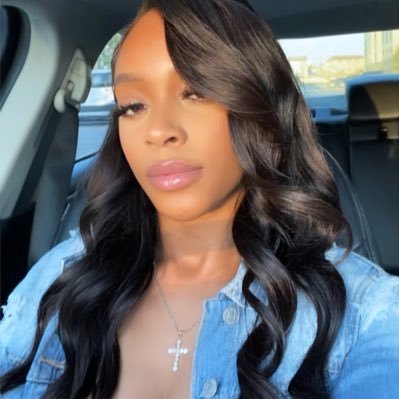 Pixieyaana's profile picture. the ONE God doesn’t play bout 🤍