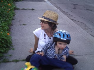 Midwife and midwifery educator, year round urban cyclist, mom of two, Toronto 🚲