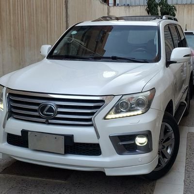 تفاعل ونشر تغريدات وزيادة المتابعين ومساهم في اعمال الخير