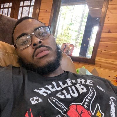 Simple3Hokage's profile picture. 🤔 where the food at ?