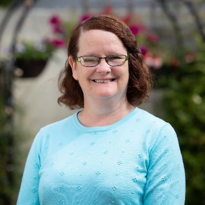 EssentialsHolis's profile picture. Holistic tutor for 20+ years helping holistic therapists to build abundant businesses. Free Facebook Group 👉 https://t.co/Dlijt6FkXt…