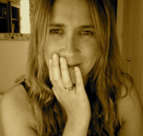 maquitz's profile picture. Periodista, mamá, buscando siempre nuevos horizontes, amante de la naturaleza, vengo del maravilloso mundo de los libros..