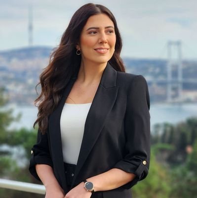TV Presenter & Producer | Graphic Designer | 🗣 : عربي, English, Français, Türkçe | 🇱🇧 🇹🇷