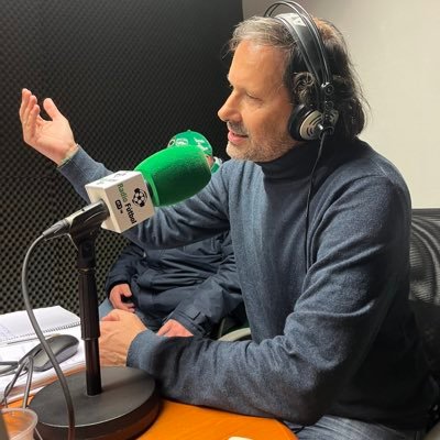 Entre Puertochico y Liermo. Soy yo y mis circunstancias. Opiniones personales. Director Radio Fútbol.Antes Diario Alerta, Diario 16, SER, Localia TV, AS…