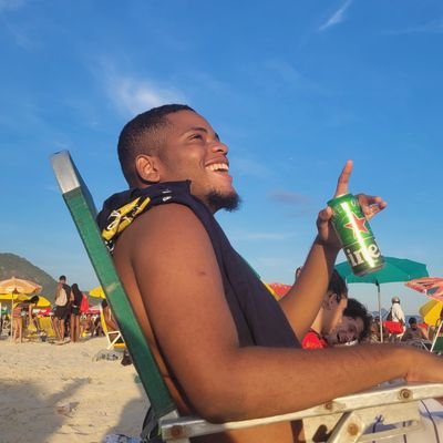 Apreciador de cerveja, fofoca e soneca nas horas vagas e produtivas.
Direito | Ciência Política 📚 @flamengo