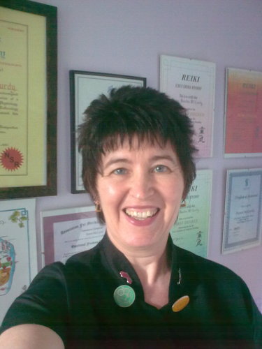 DawnTropic's profile picture. Holistic therapies Reflexology, Facial Reflexology, Reiki, Massage, Hot stones, Hypnotherapist, pain relief acupuncture, Ear acupuncture. tropics ambassador