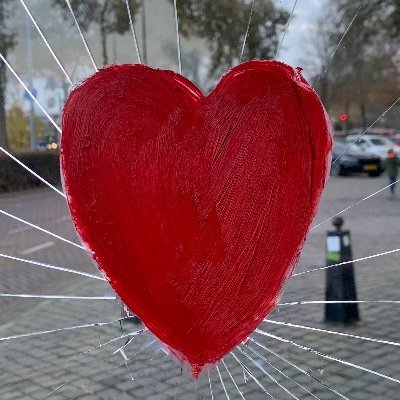 TallGalBXLs's profile picture. Freelance Translator & Interpreter, artist & instagram fanaticist - follow me on @tallgalbruxelles