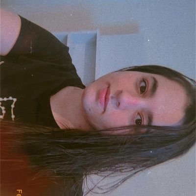 Católica e anticomunista (se dizer católico e depois anticomunista é até redundância)
💍@daniel_miorim