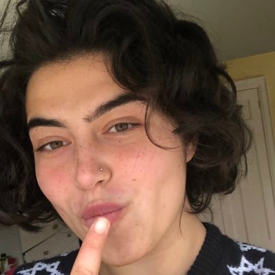 sydsliftingface's profile picture. sweet sticky thick n pretty (they/them)