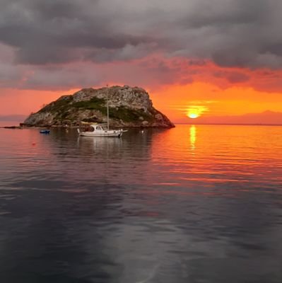 ELVANAYHAN's profile picture. Turizm ve Otelcilik.(Kendi işini yapıyor.)
Adaletin küçüldüğü ülkelerde,büyük olan artık suçlulardır.