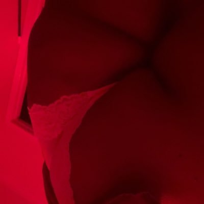 dickeater90's profile picture. 😏