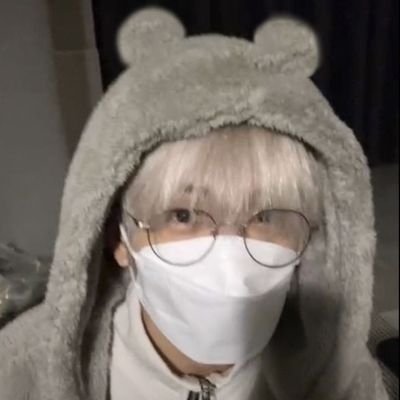 jwilefy's profile picture. ᘏ ˖  ་ 💭 park jisung 𖥻 とき unreal, nothing's forever, because we are just s͟t͟a͟r͟d͟u͟s͟t͟.