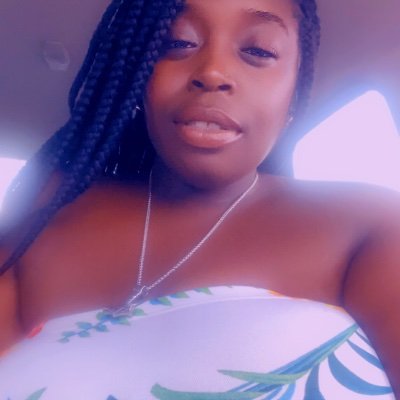 Pinkyluv26's profile picture.