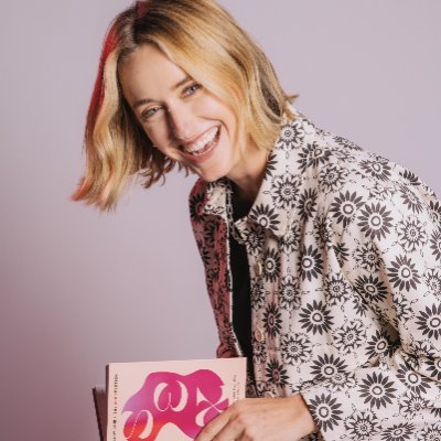 Co-founder of @feelflossy — The Pleasure Center. Dancer, doula and passionate advocate for all things from periods to parenting.