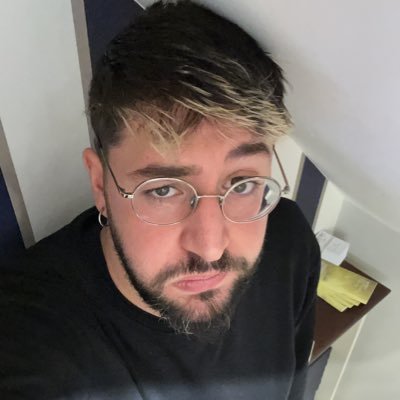 MagoHank's profile picture. 💻Nerd   👖My Work  🎮PokeAddicted