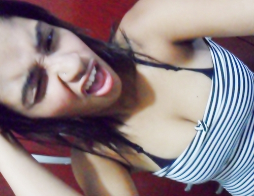 Adoro dançar, musica, meninos lindos *-* me segue que eu sigo devolta!