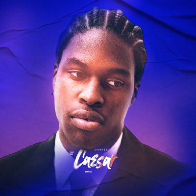 Seu maior e melhor portal de informações sobre o cantor-compositor Daniel Caesar, na América Latina! | Mídias e reserva: @PDCBRMidias