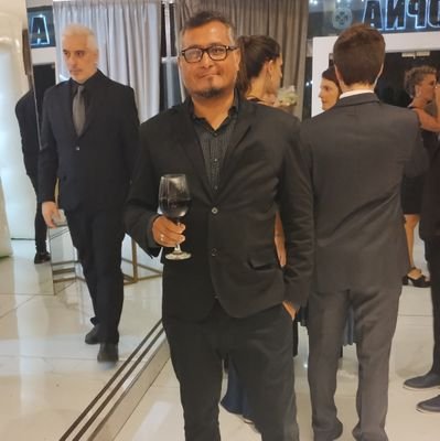 somelíer de cerveza..🍺🍺 .
especialista en remates! ja!