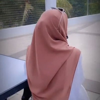 Muslimah bercadar