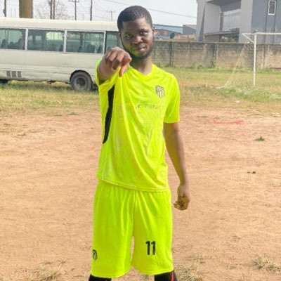 I’m a footballer and a diehard Chelsea fan💙💙COYB💙💙 @davido No 1 fans.. 30bg4life 🇧🇪
