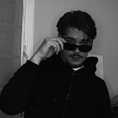 AlanBataille1's profile picture. 🌚