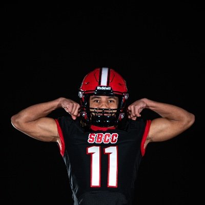 SBCC WR -5’10” 170 cell:949-290-9179 email: rodriguez.jackson2023@gmail.com
