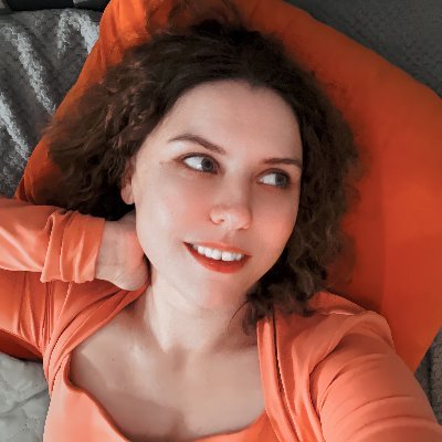 reframewyiskah's profile picture. Committed to inspiring, impacting, and uplifting others while expanding my understanding of the world. 🗺️
Book a reading + buy my books 👇🏼